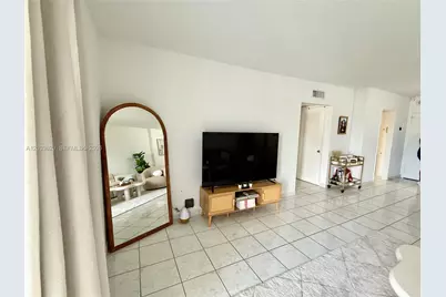 400 Kings Point Dr #928, Sunny Isles Beach, FL 33160 - Photo 20