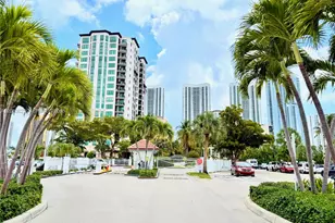 400 Kings Point Dr, Sunny Isles Beach, FL 33160 - Photo 42