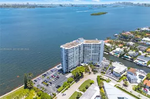 11930 N Bayshore Dr, North Miami, FL 33181 - Photo 46
