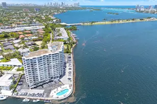 11930 N Bayshore Dr, North Miami, FL 33181 - Photo 42