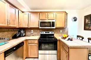 2450 NE 135th St, North Miami, FL 33181 - Photo 12