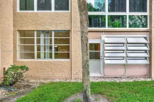 9410 Tangerine Pl, Davie, FL 33324 - Photo 30