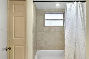 9410 Tangerine Pl, Davie, FL 33324 - Photo 24