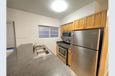 8011 Abbott Ave #2, Miami Beach, FL 33141 - Photo 4