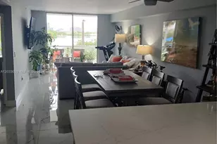 5099 NW 7th St, Miami, FL 33126 - Photo 18