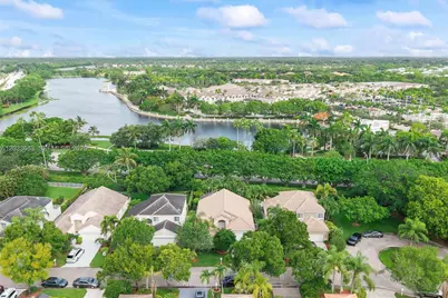 2013 Island Cir, Weston, FL 33326 - Photo 44