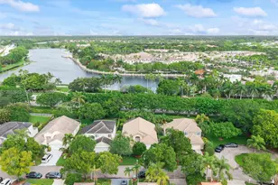 2013 Island Cir, Weston, FL 33326 - Photo 44