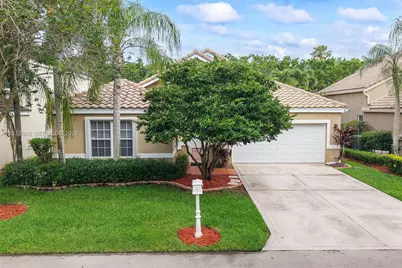 2013 Island Cir, Weston, FL 33326 - Photo 1