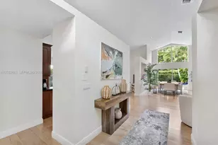 2013 Island Cir, Weston, FL 33326 - Photo 6