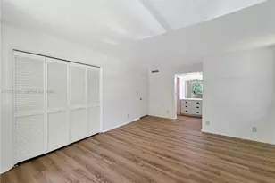 3641 Oaks Clubhouse Dr, Pompano Beach, FL 33069 - Photo 14