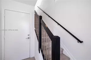 113 NE 6, Fort Lauderdale, FL 33304 - Photo 22