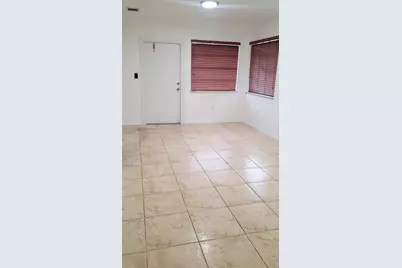 3250 NW 94 St #0, Miami, FL 33147 - Photo 4
