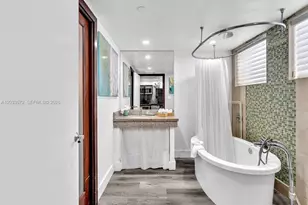 1052 Ocean Dr, Miami Beach, FL 33139 - Photo 20