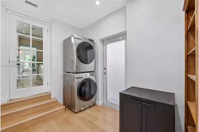 5314 Alton Rd, Miami Beach, FL 33140 - Photo 10