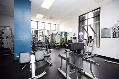 100 Bayview Dr #527, Sunny Isles Beach, FL 33160 - Photo 72