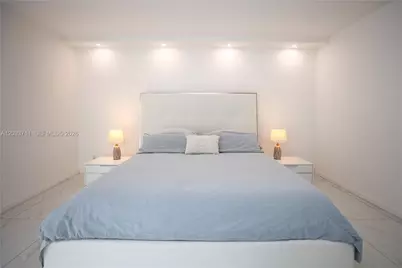 100 Bayview Dr #527, Sunny Isles Beach, FL 33160 - Photo 64