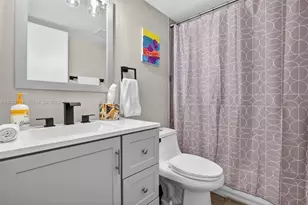 151 SW 135th Terrace, Pembroke Pines, FL 33027 - Photo 14