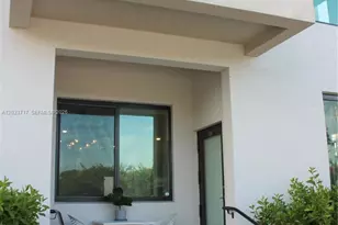 8265 NW 41st St, Doral, FL 33166 - Photo 1