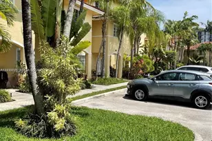 2066 NE 167th St, North Miami Beach, FL 33162 - Photo 4