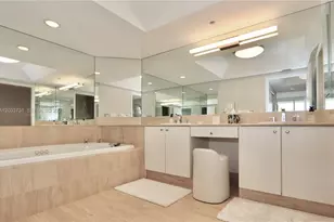 7000 Island Blvd, Aventura, FL 33160 - Photo 4