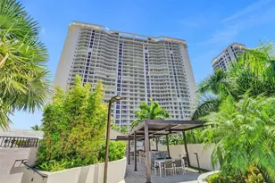 7000 Island Blvd, Aventura, FL 33160 - Photo 10