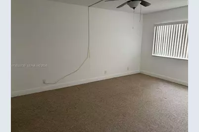 140 Lakeview Dr #211, Weston, FL 33326 - Photo 6