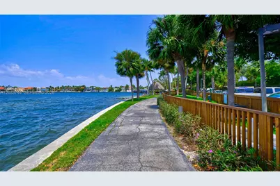 2 Grove Isle Dr #B1210, Miami, FL 33133 - Photo 28