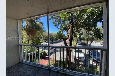 8421 NW 8th St #203, Miami, FL 33126 - Photo 2