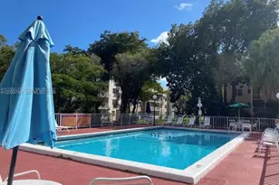 8421 NW 8th St, Miami, FL 33126 - Photo 14