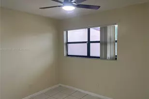 3252 Foxcroft Rd, Miramar, FL 33025 - Photo 28