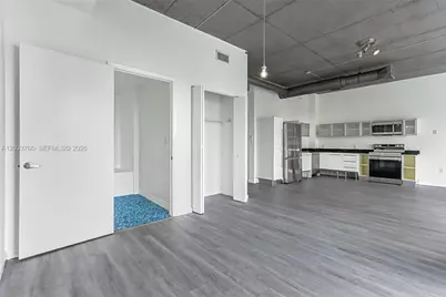 10 SW South River Dr #910, Miami, FL 33130 - Photo 4