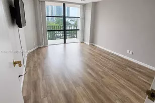 800 Parkview Dr, Hallandale Beach, FL 33009 - Photo 18