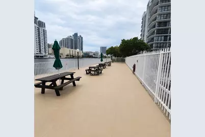 800 Parkview Dr #512, Hallandale Beach, FL 33009 - Photo 22