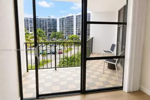 800 Parkview Dr, Hallandale Beach, FL 33009 - Photo 8