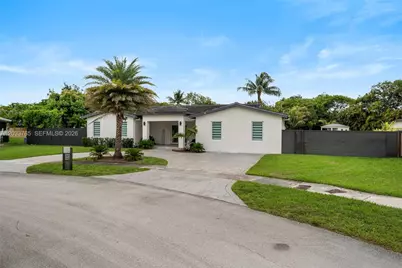 8535 SW 100th Ave, Miami, FL 33173 - Photo 4
