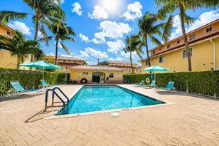2040 NE 167 Th, North Miami Beach, FL 33162 - Photo 36