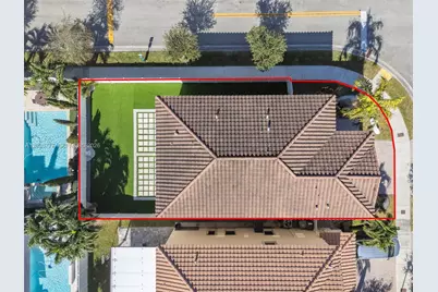 8894 W 34th Ave, Hialeah, FL 33018 - Photo 14