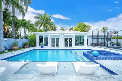 1100 NE 84th St, Miami, FL 33138 - Photo 10