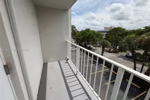 16740 NE 9th Ave, North Miami Beach, FL 33162 - Photo 12