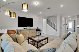 7700 NW 84th Ln, Tamarac, FL 33321 - Photo 4