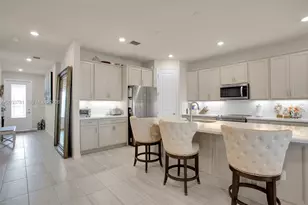 7700 NW 84th Ln, Tamarac, FL 33321 - Photo 10