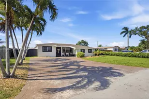 7151 SW 14th St, Pembroke Pines, FL 33023 - Photo 6