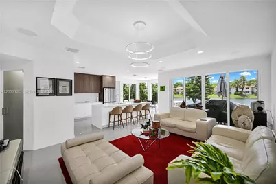 11137 NW 72nd Ter, Doral, FL 33178 - Photo 14