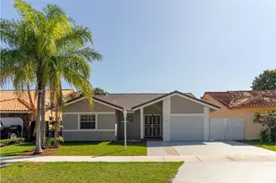 15881 SW 139th Ave, Miami, FL 33177 - Photo 4
