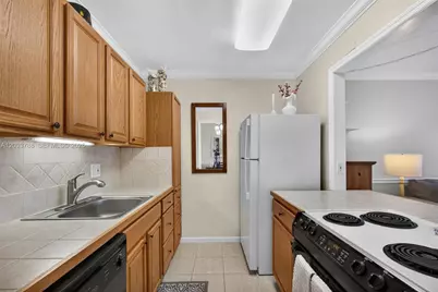 112 Doolen Ct #306, North Palm Beach, FL 33408 - Photo 4