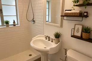 1722 Wiley St, Hollywood, FL 33020 - Photo 8