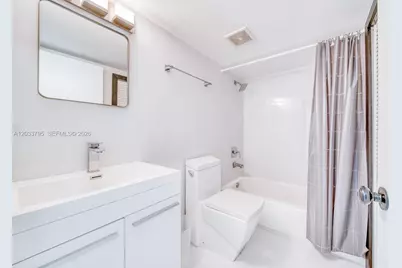 300 Oregon St #507, Hollywood, FL 33019 - Photo 12