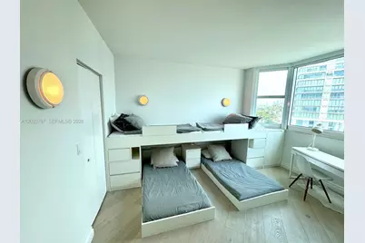 300 S Pointe Dr #705, Miami Beach, FL 33139 - Photo 20
