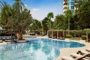 300 South Pointe Dr, Miami Beach, FL 33139 - Photo 24