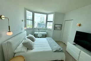 300 South Pointe Dr, Miami Beach, FL 33139 - Photo 18